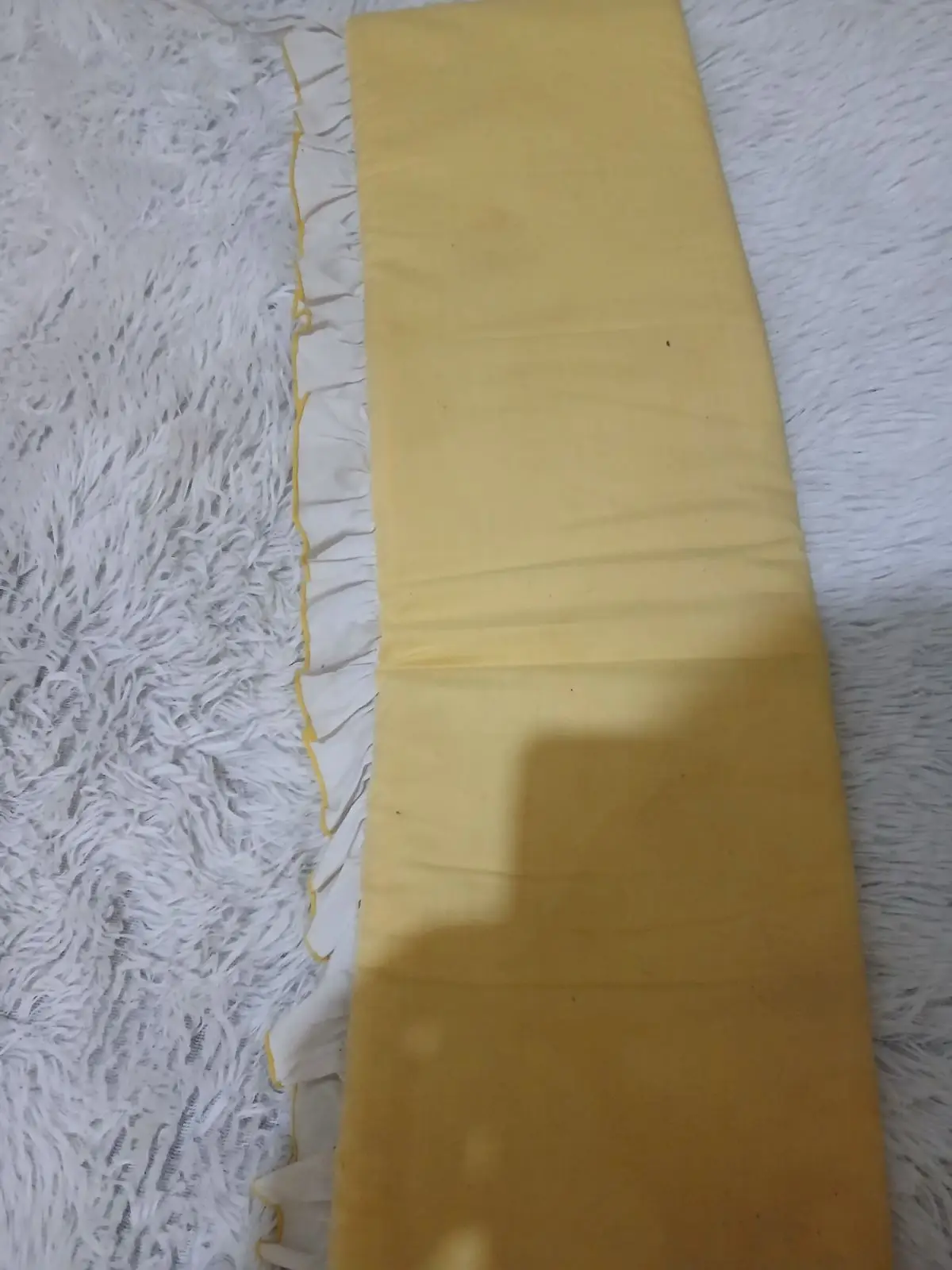 Yellow and White Ruffled Nursery Bumper