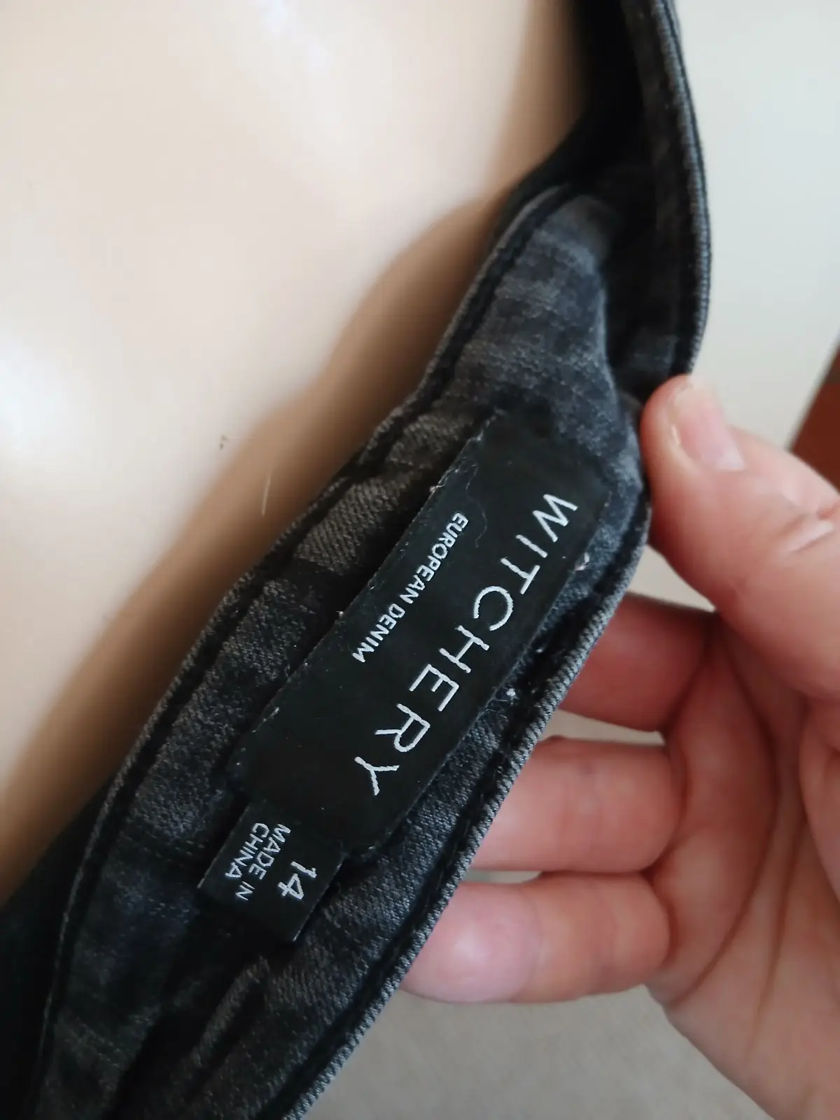 Witchery Black Skinny Jeans Size 14