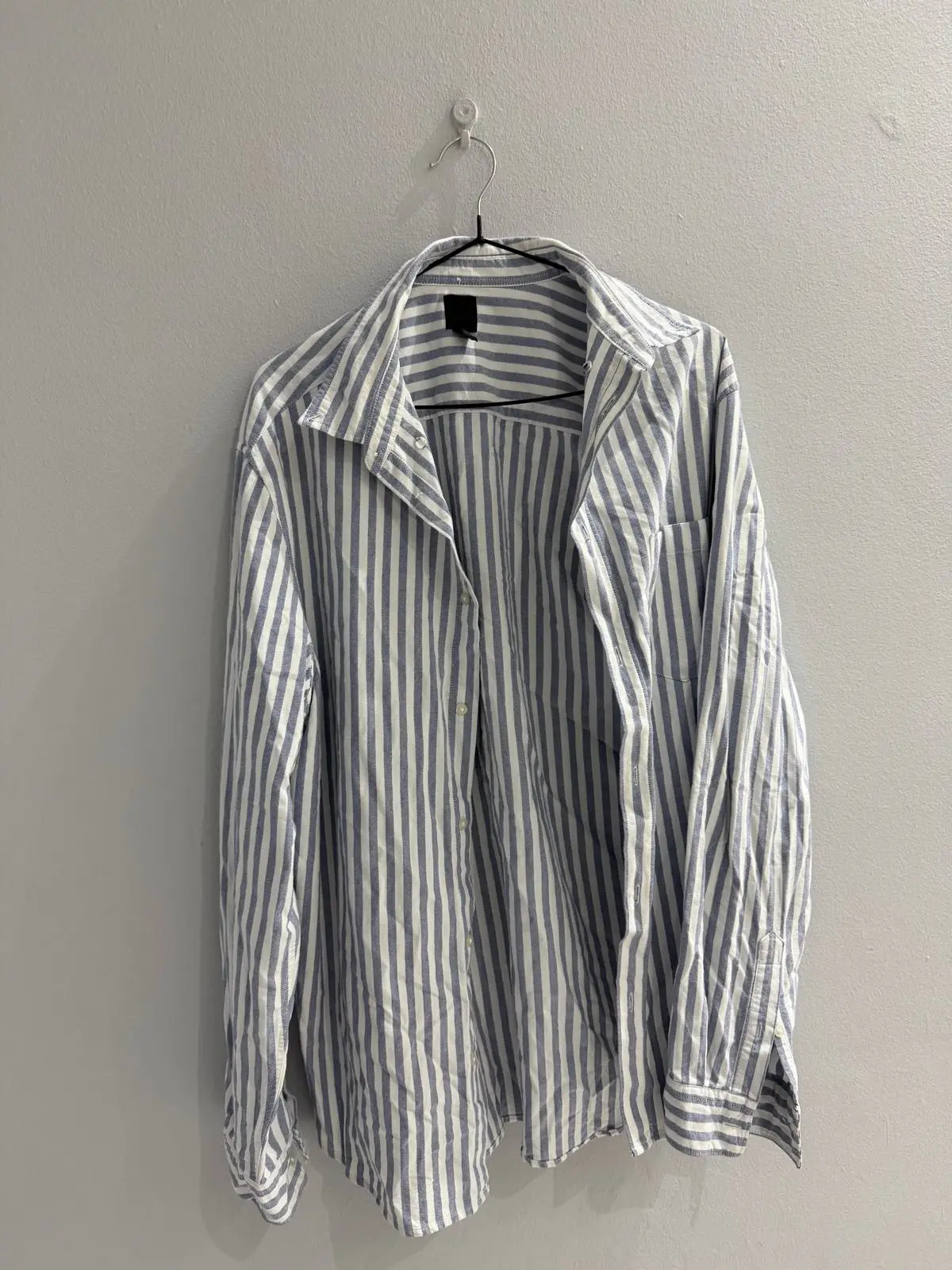 H&M Blue and White Striped Long-Sleeve Shirt