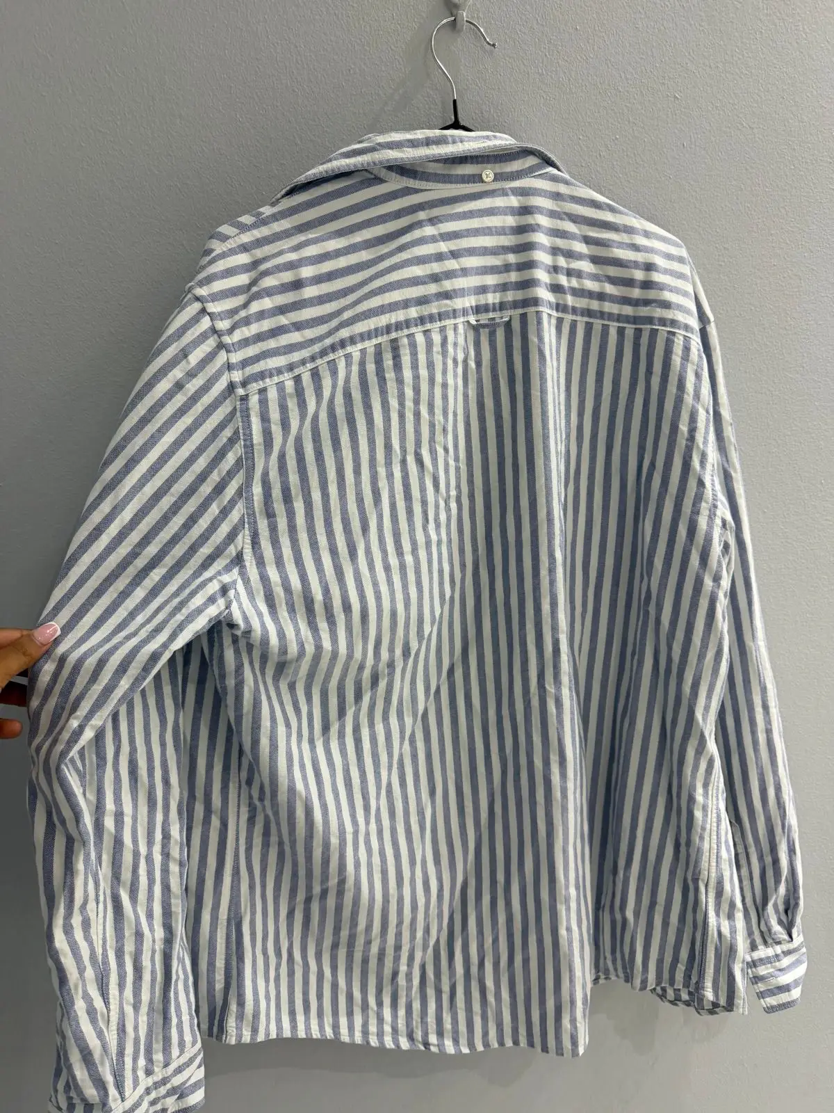 H&M Blue and White Striped Long-Sleeve Shirt