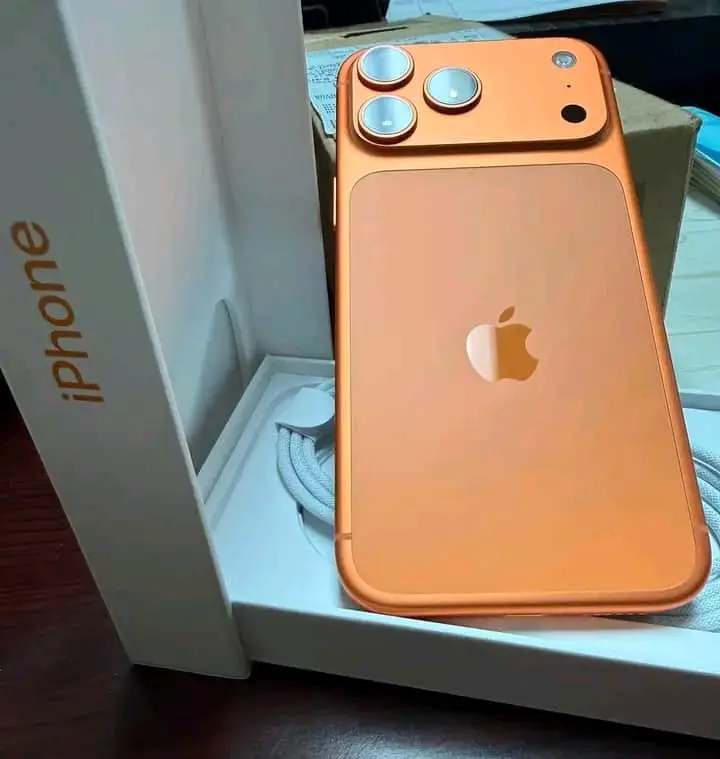 Brand new iphone 17 pro max  Gb512 Battery health 100%
