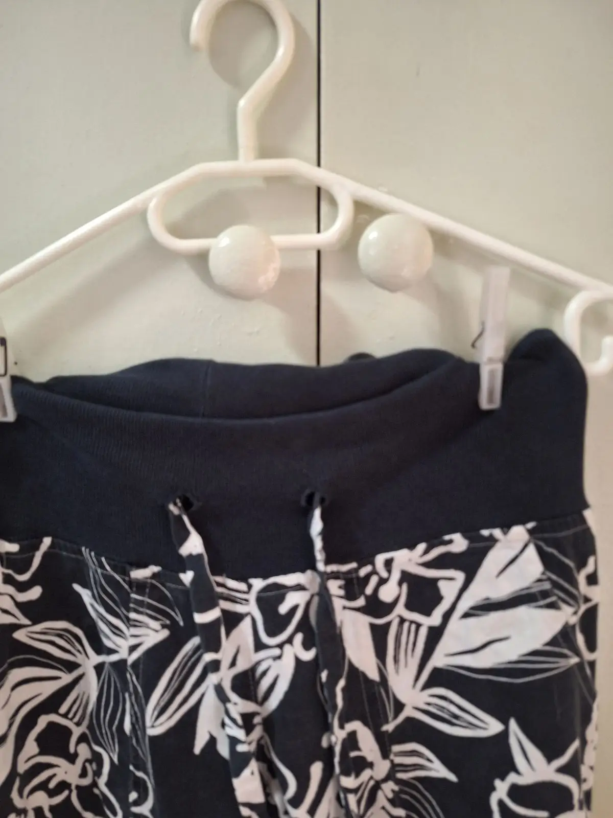 Black and White Floral Lounge Pants