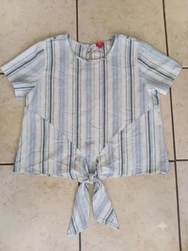 Rage crop top in good condition