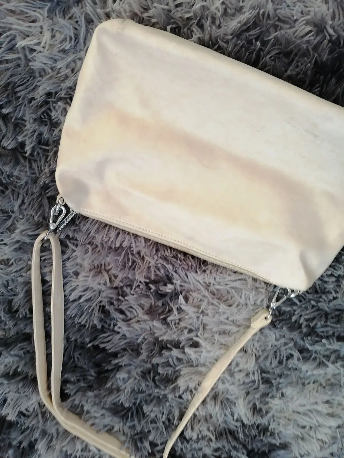 Cream Shoulder Bag with Patterned Lining