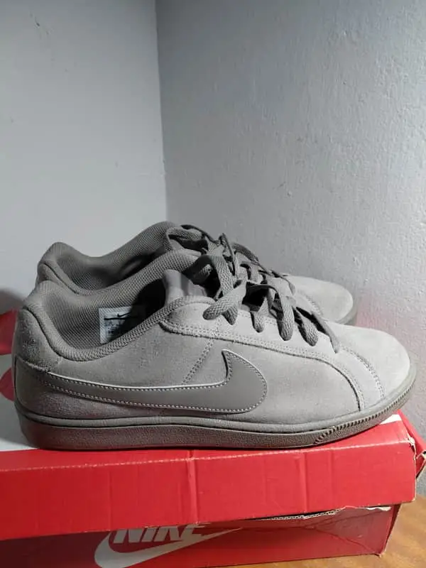 Nike Court Royale