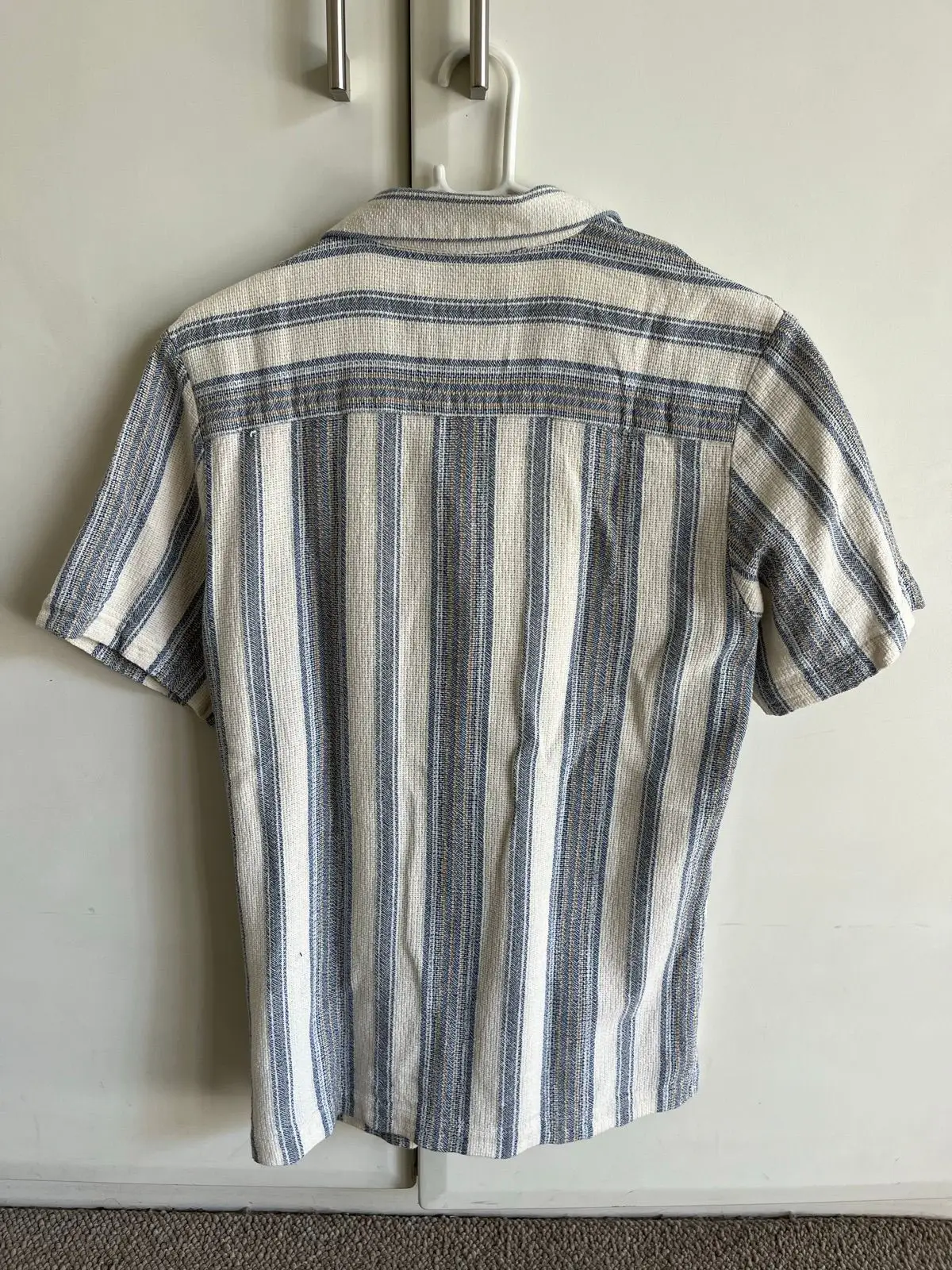 Markham Striped Short-Sleeve Button-Up Shirt Size S