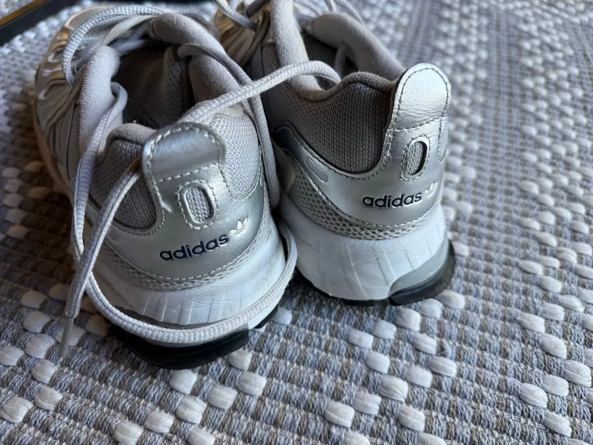 Adidas Hiking Sneakers Beige Size 6