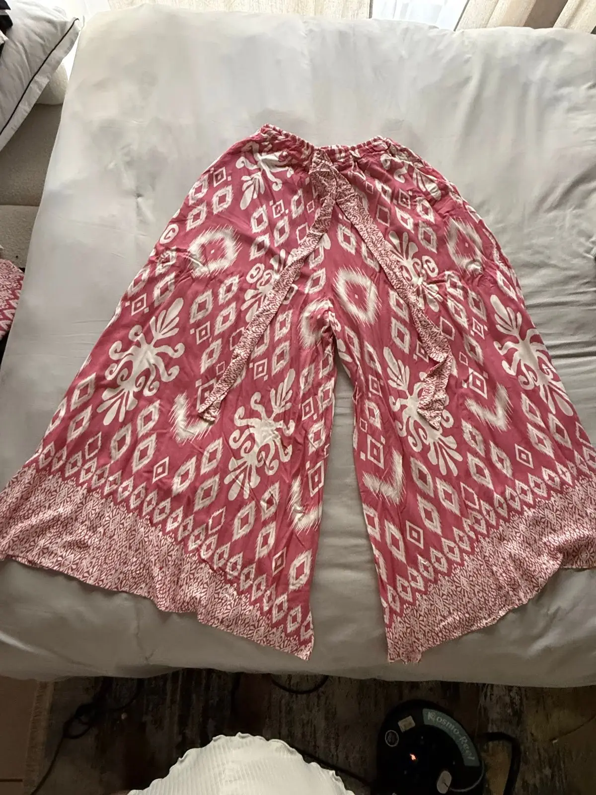 another marketplace YDE Crop Top Pink Ikat Geometric M