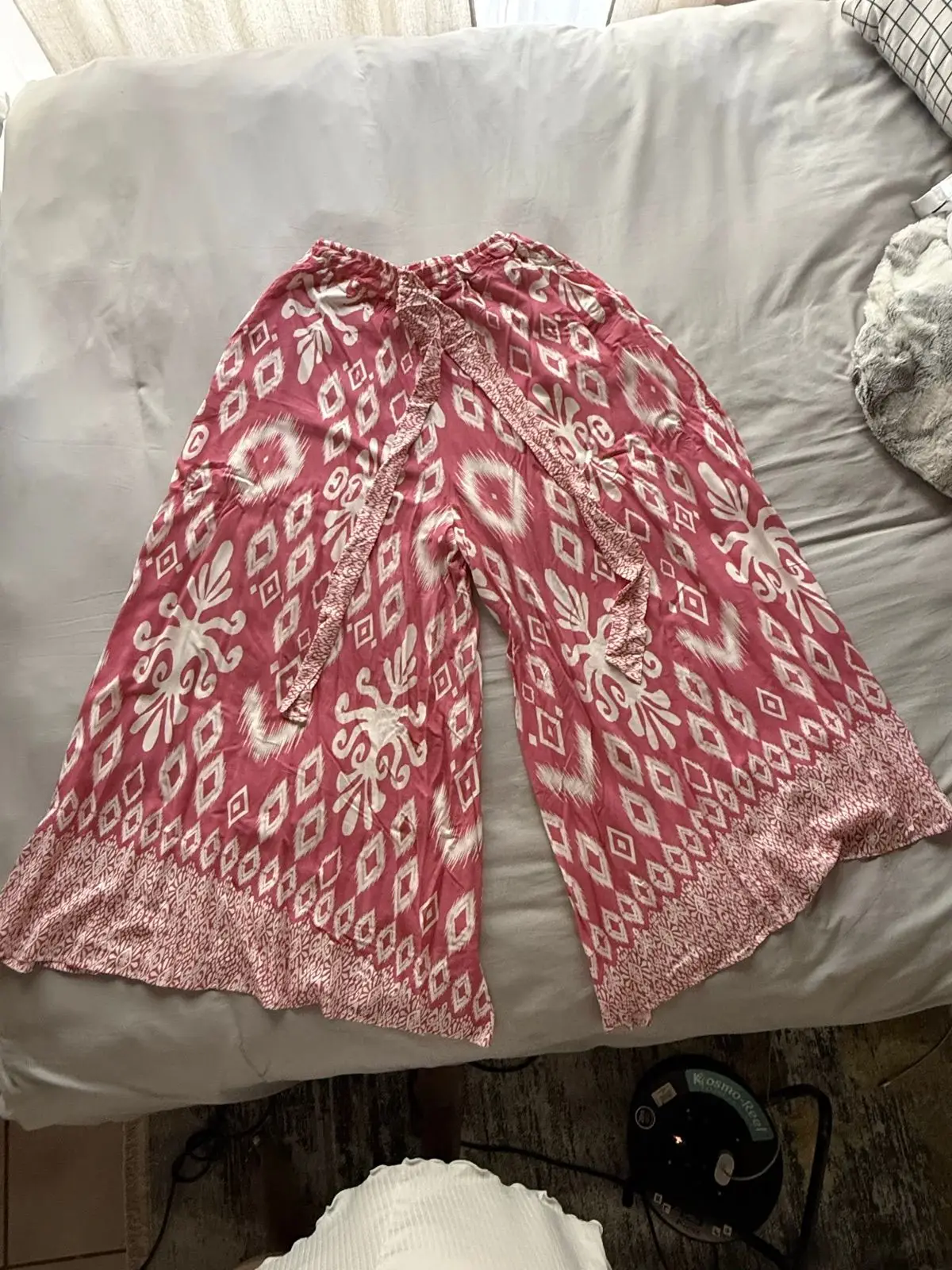 another marketplace YDE Crop Top Pink Ikat Geometric M