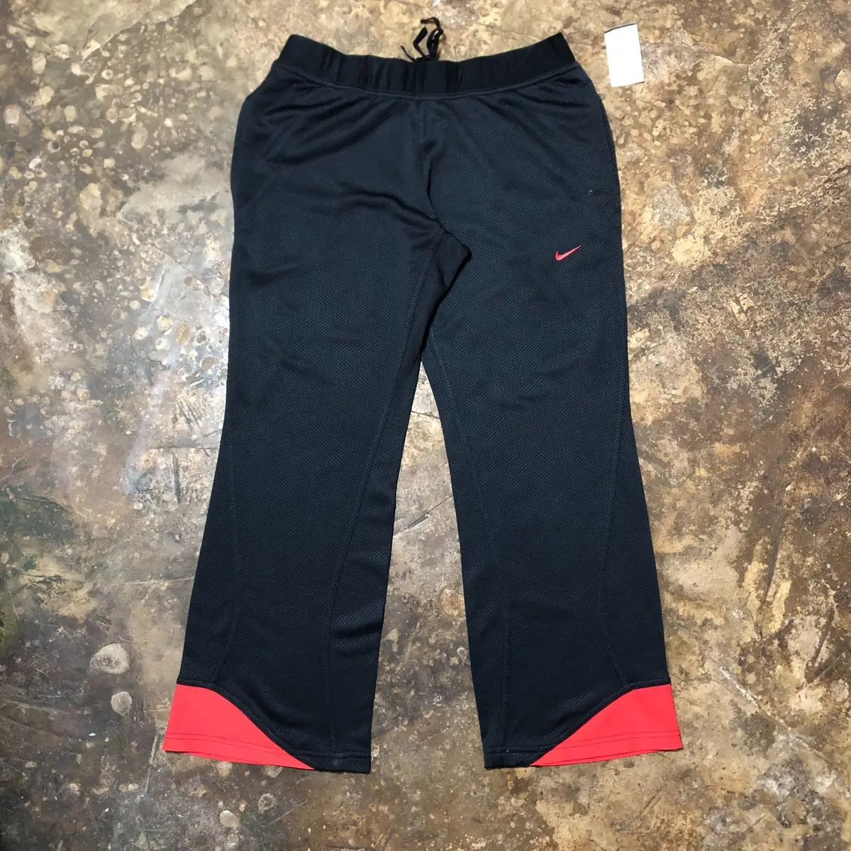 Nike Black & Red Capri Athletic Pants Size M