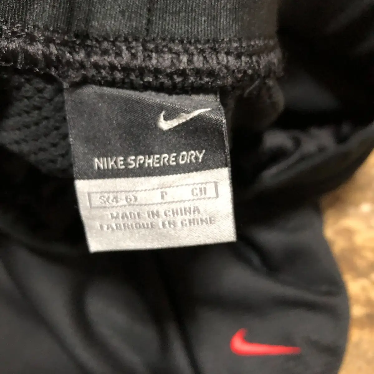 Nike Black & Red Capri Athletic Pants Size M