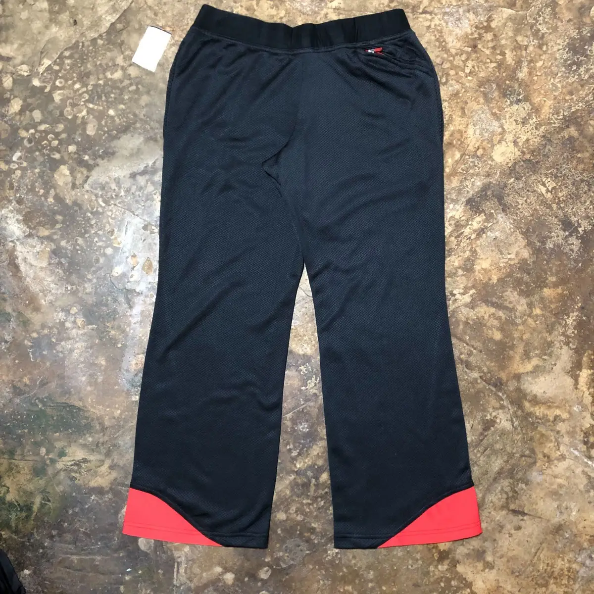 Nike Black & Red Capri Athletic Pants Size M