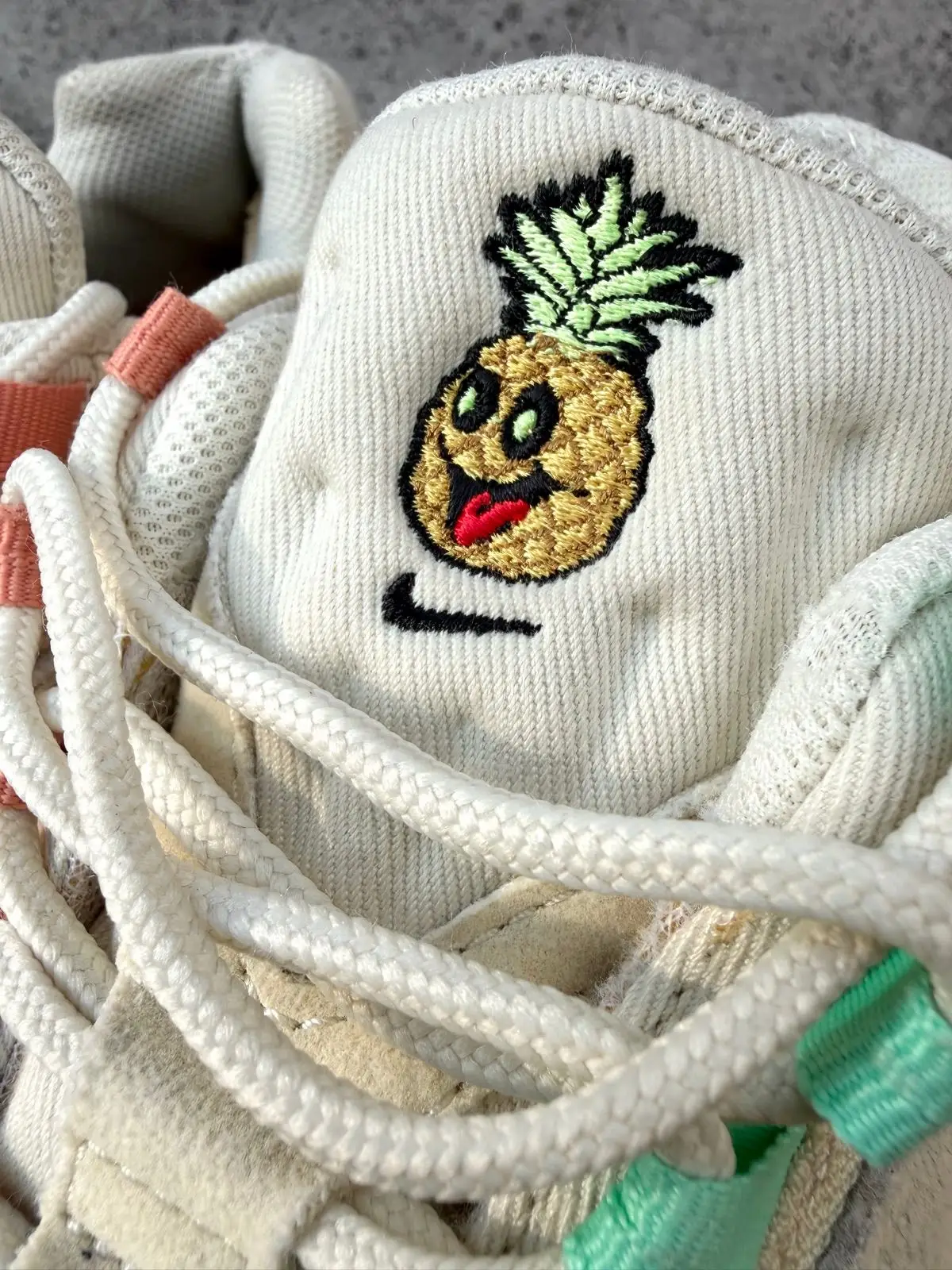 Nike Air Max 95 Cream Pineapple Lace Sneakers Size 7