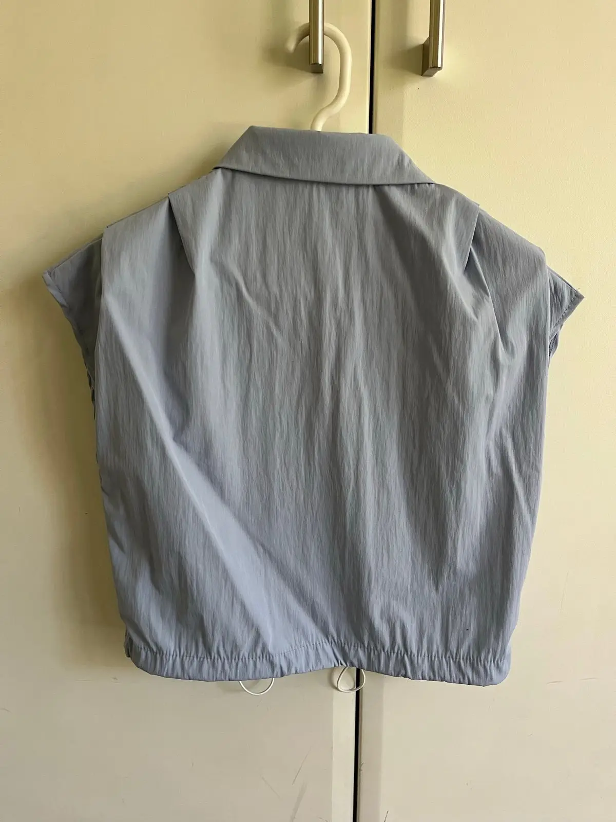Grey Sleeveless Button-Up Shirt Size M