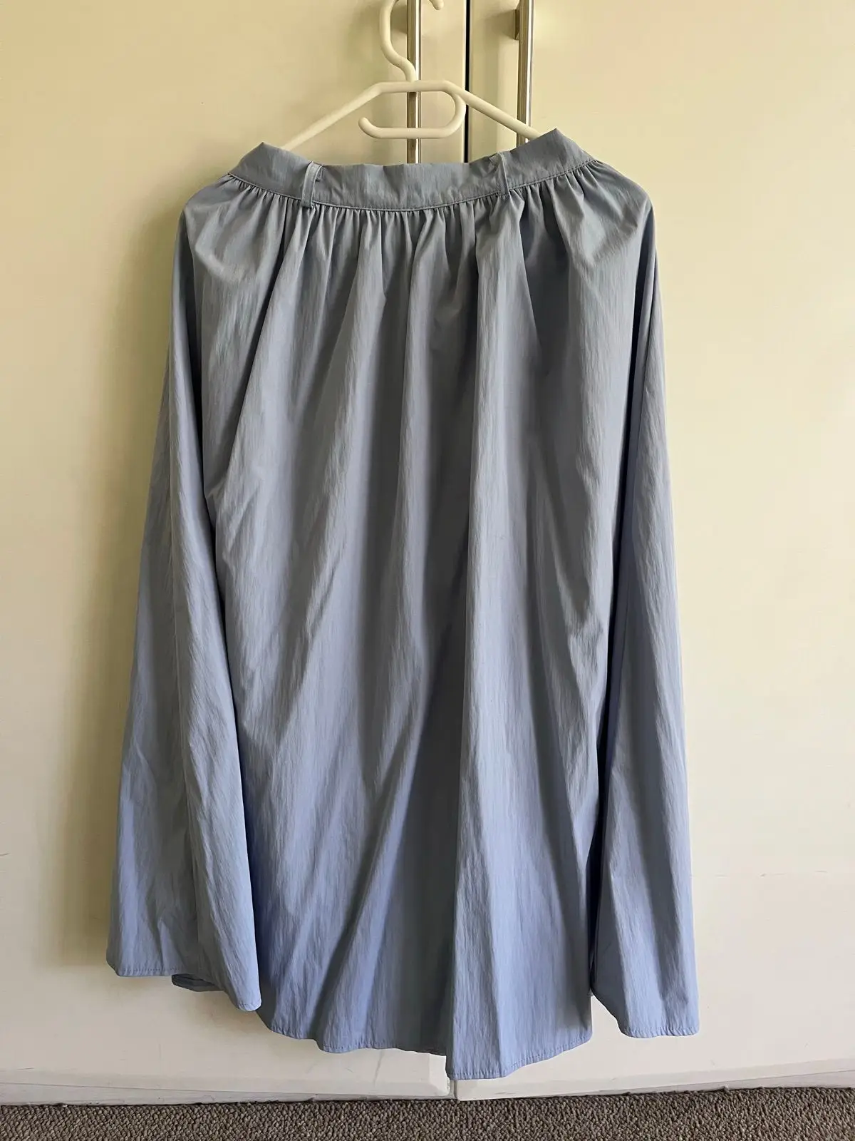 Grey Sleeveless Button-Up Shirt Size M