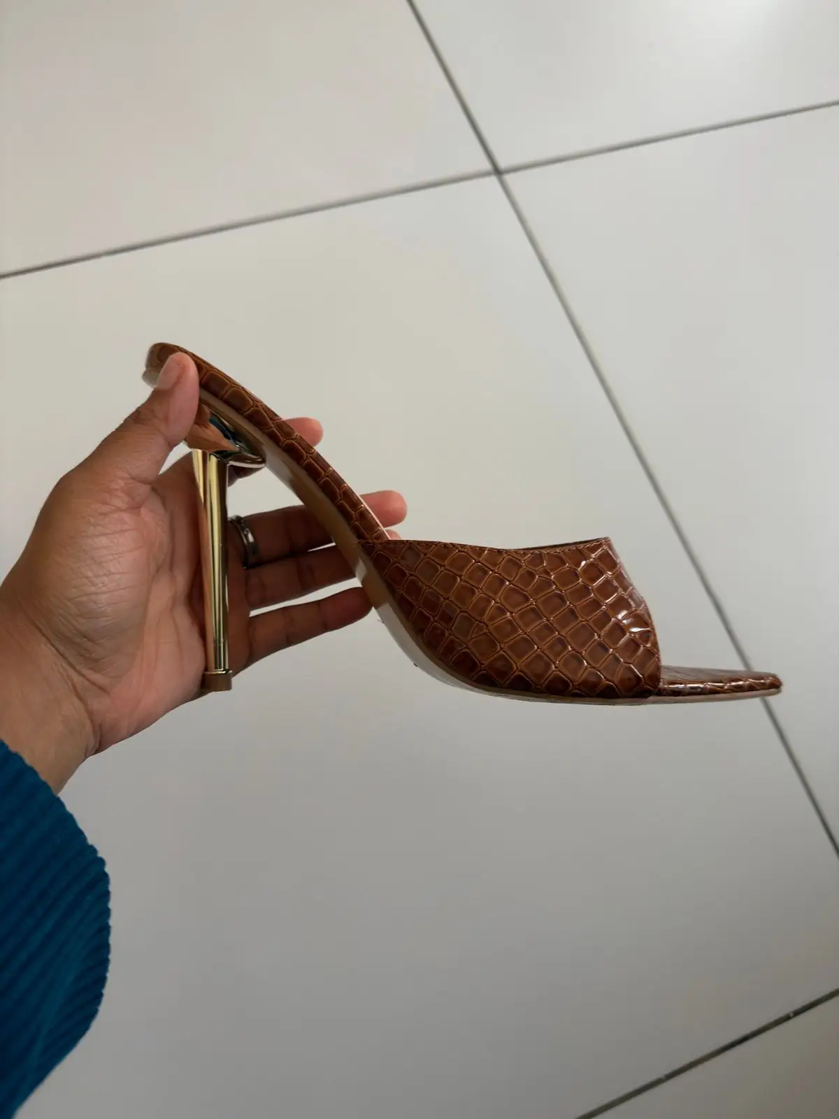 Missy Missi Brown Crocodile Mules Size 5