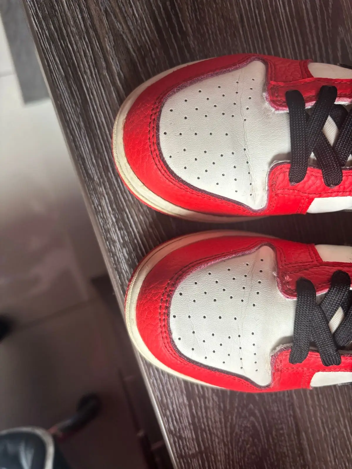 Nike Air Jordan 1 High Chicago Colorway