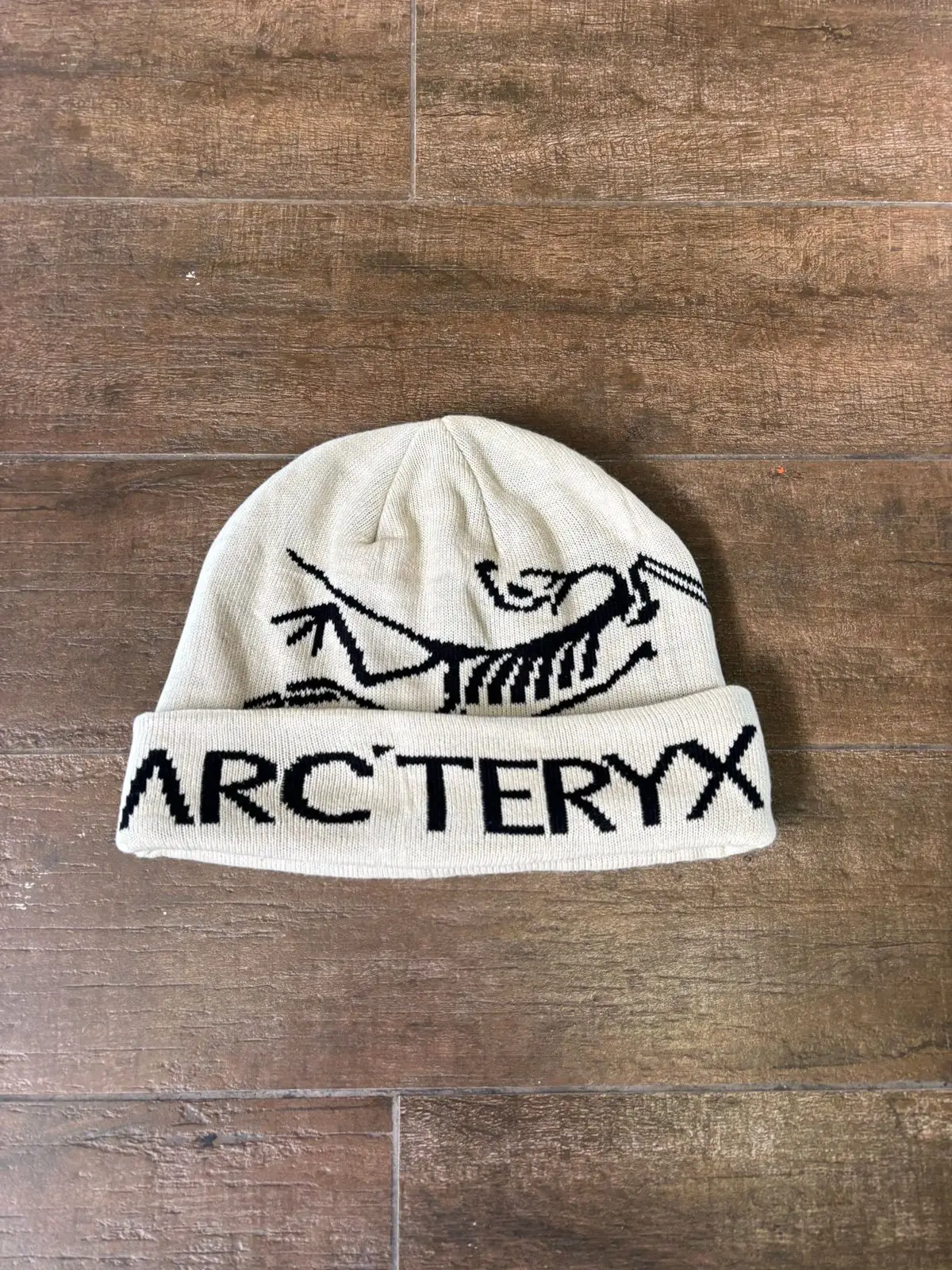 Arc'teryx White Beanie Black Logo