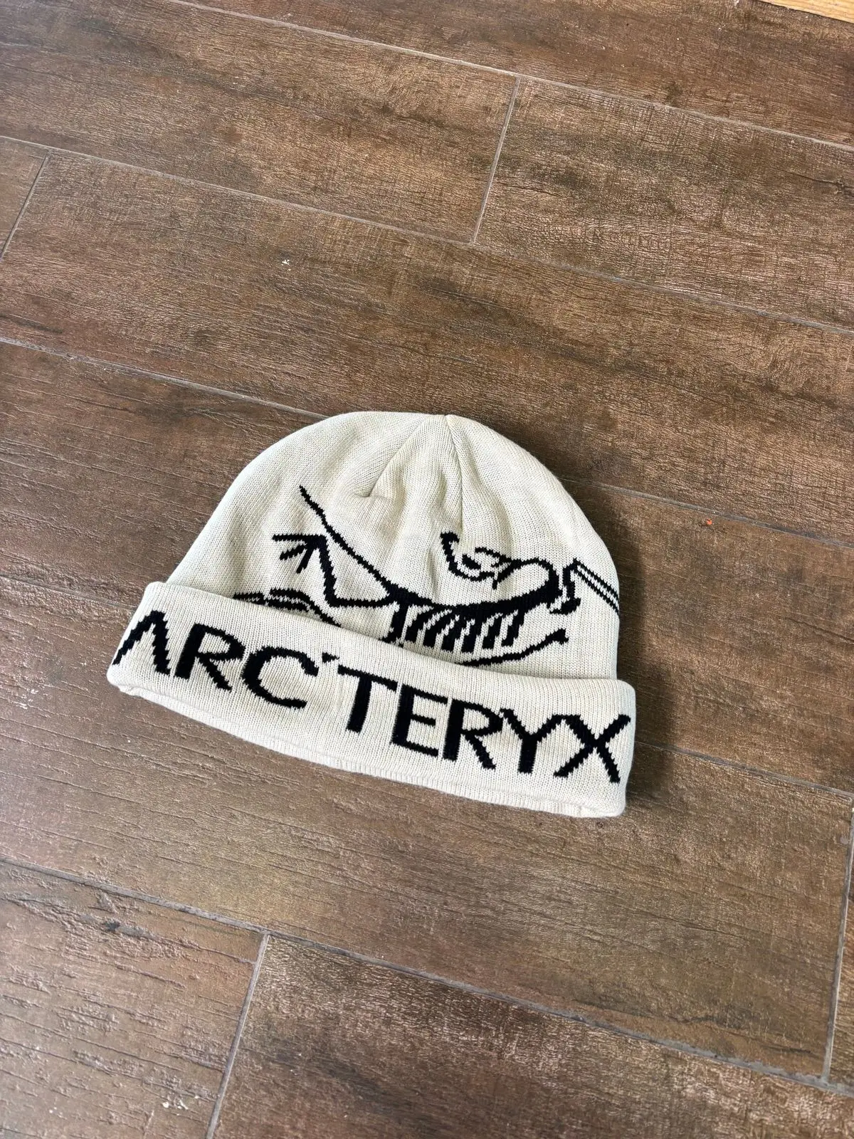 Arc'teryx White Beanie Black Logo