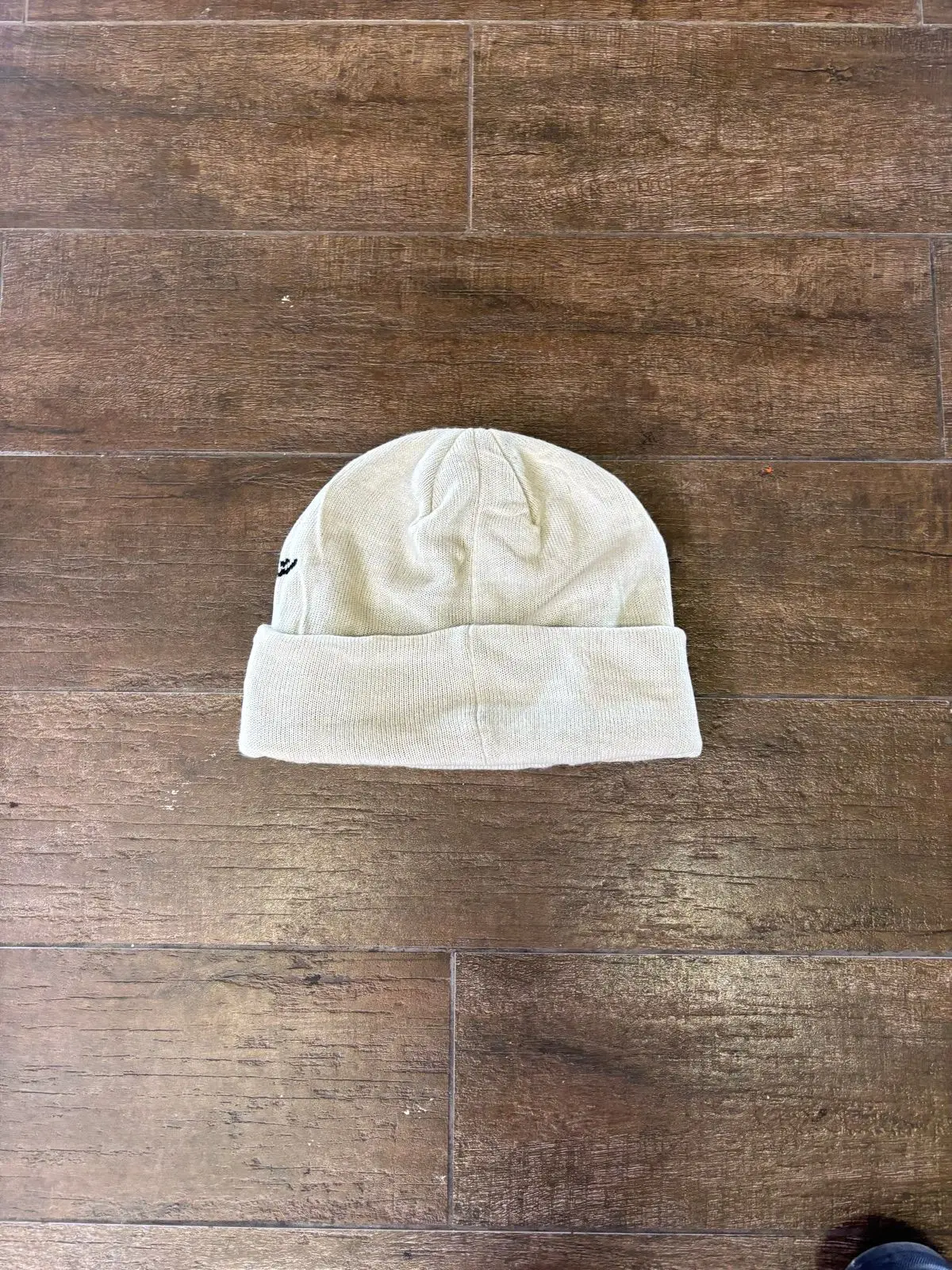 Arc'teryx White Beanie Black Logo