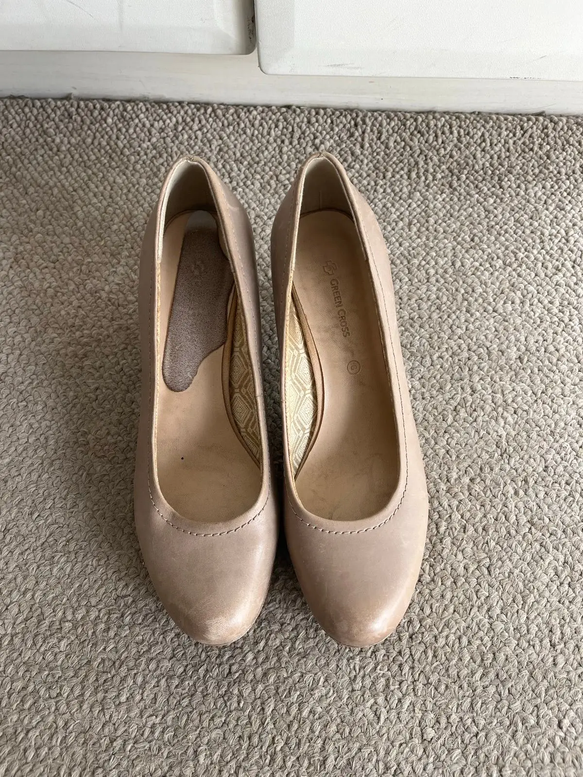 Beige Leather Platform Heels Size 6