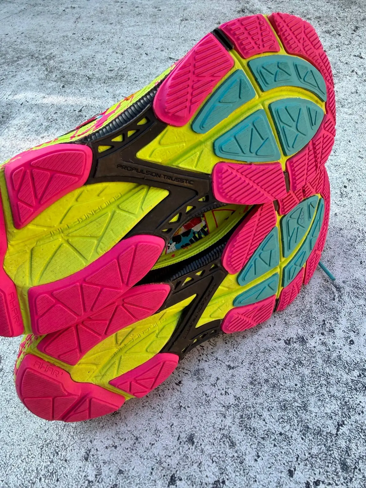 Asics Gel-Noosa Tri Multicolor Running Shoes