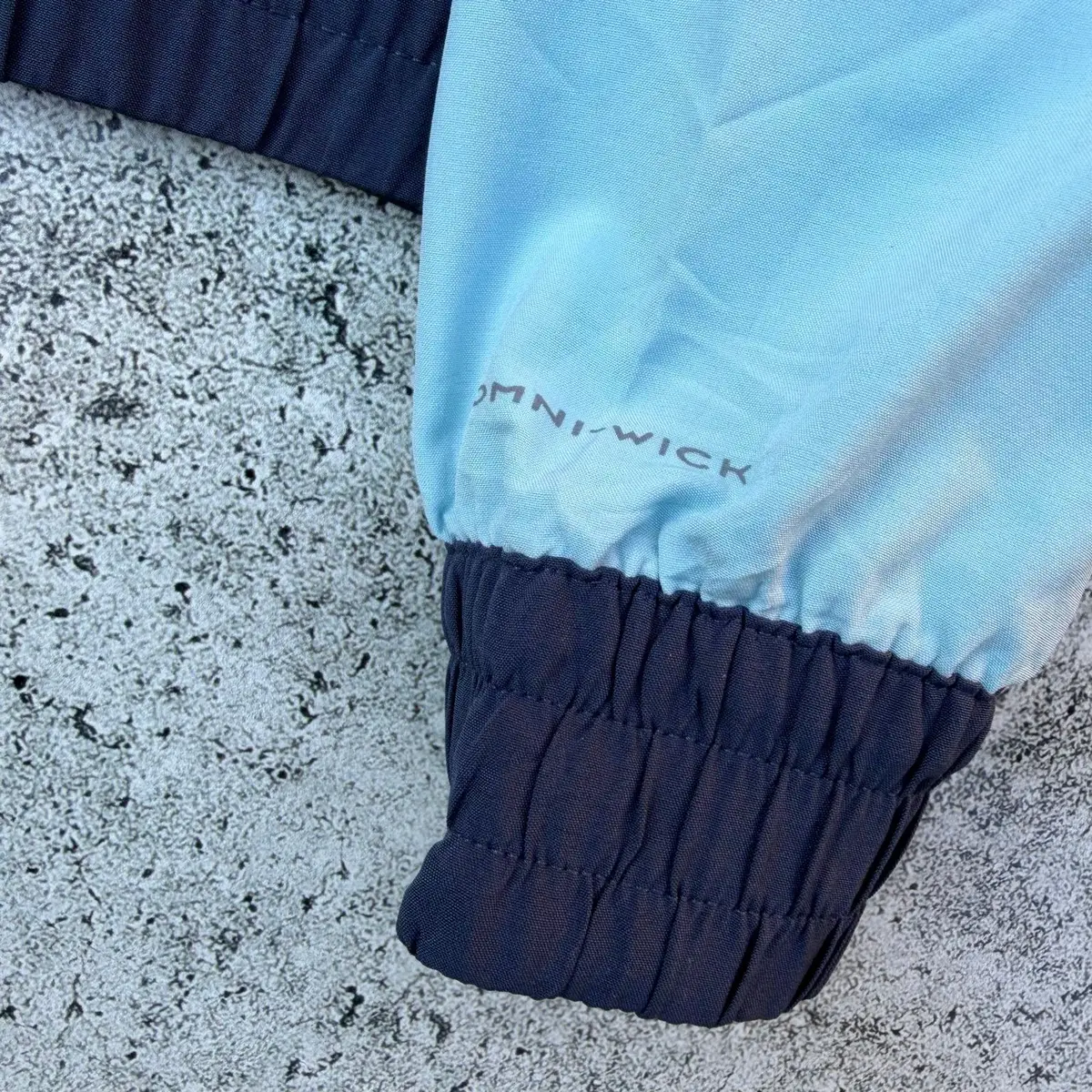 Columbia Item — Size S