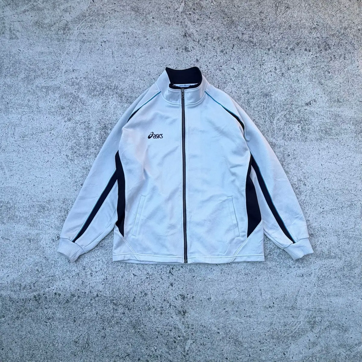 Asics Item — Size L
