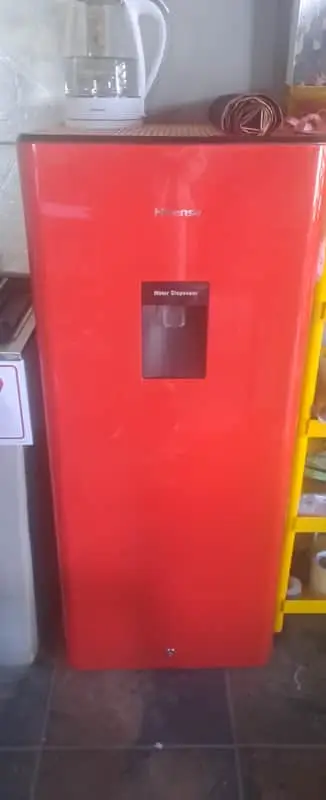 Hisense 177 Litee fridge