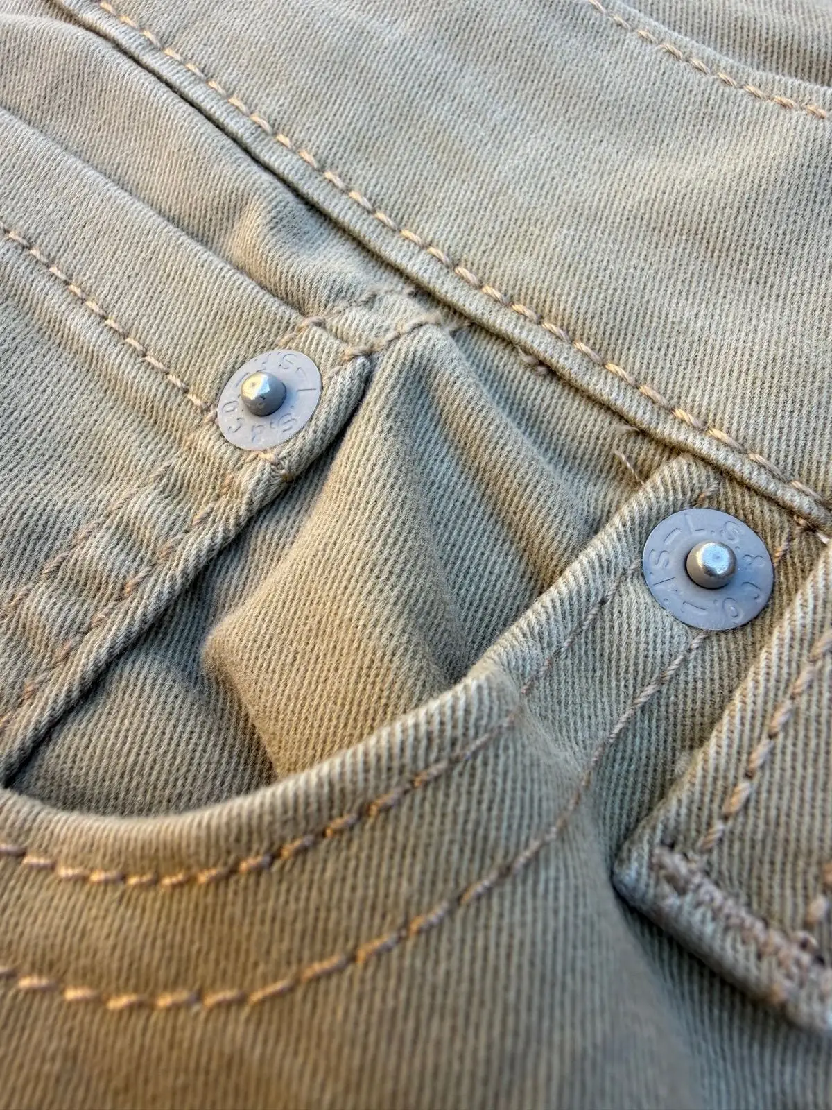 Levi's 502 Khaki Trousers W28 L32