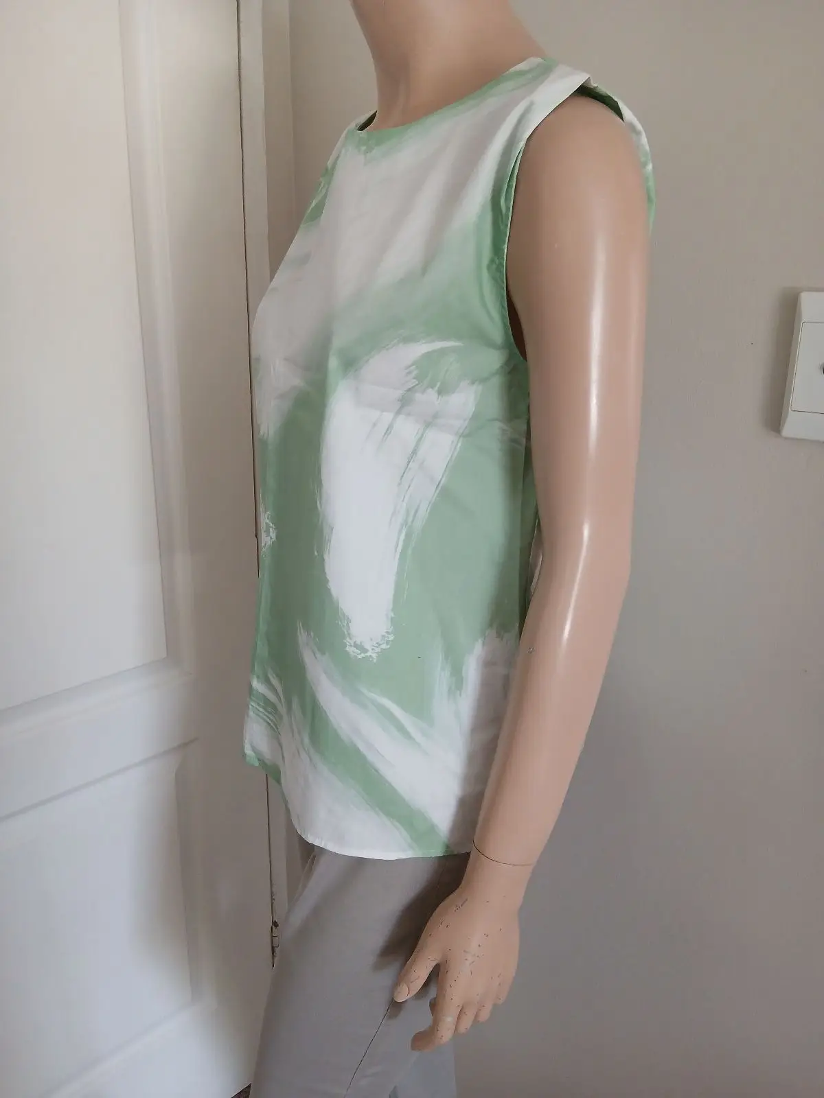 Poetry Green and White Brushstroke Sleeveless Top