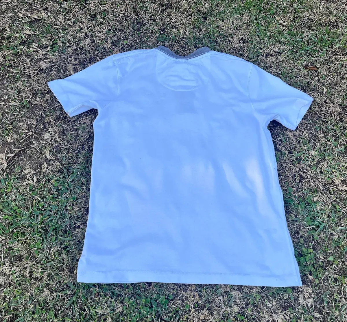 Kingsley Heath White Henley T-Shirt with Grey Collar