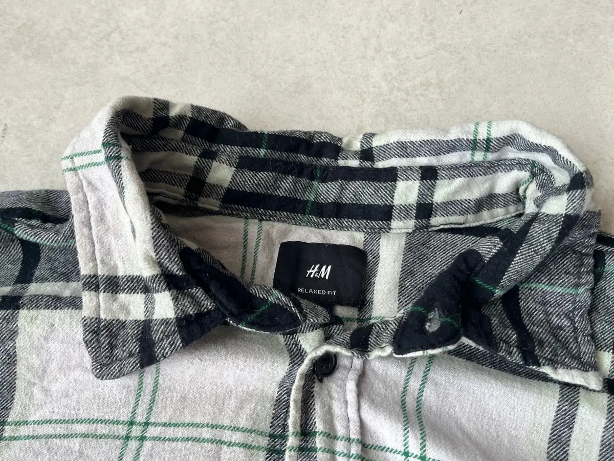 H&M Plaid Long-Sleeve Flannel Shirt