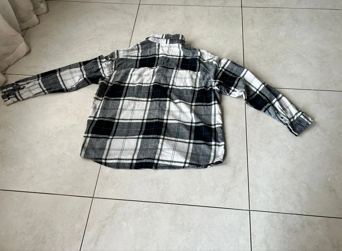 H&M Plaid Long-Sleeve Flannel Shirt