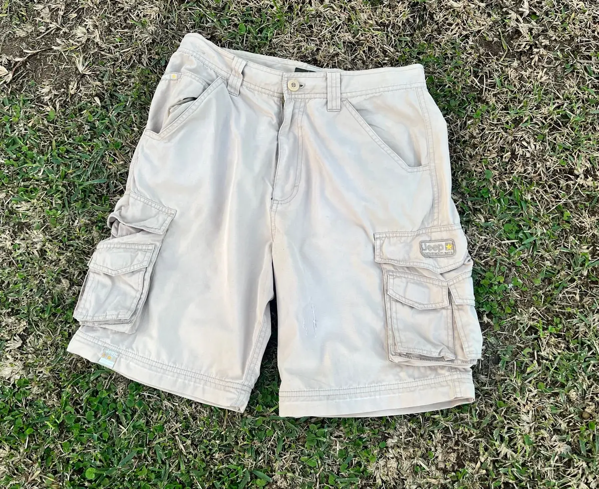 Jeep Beige Cargo Shorts Size 32