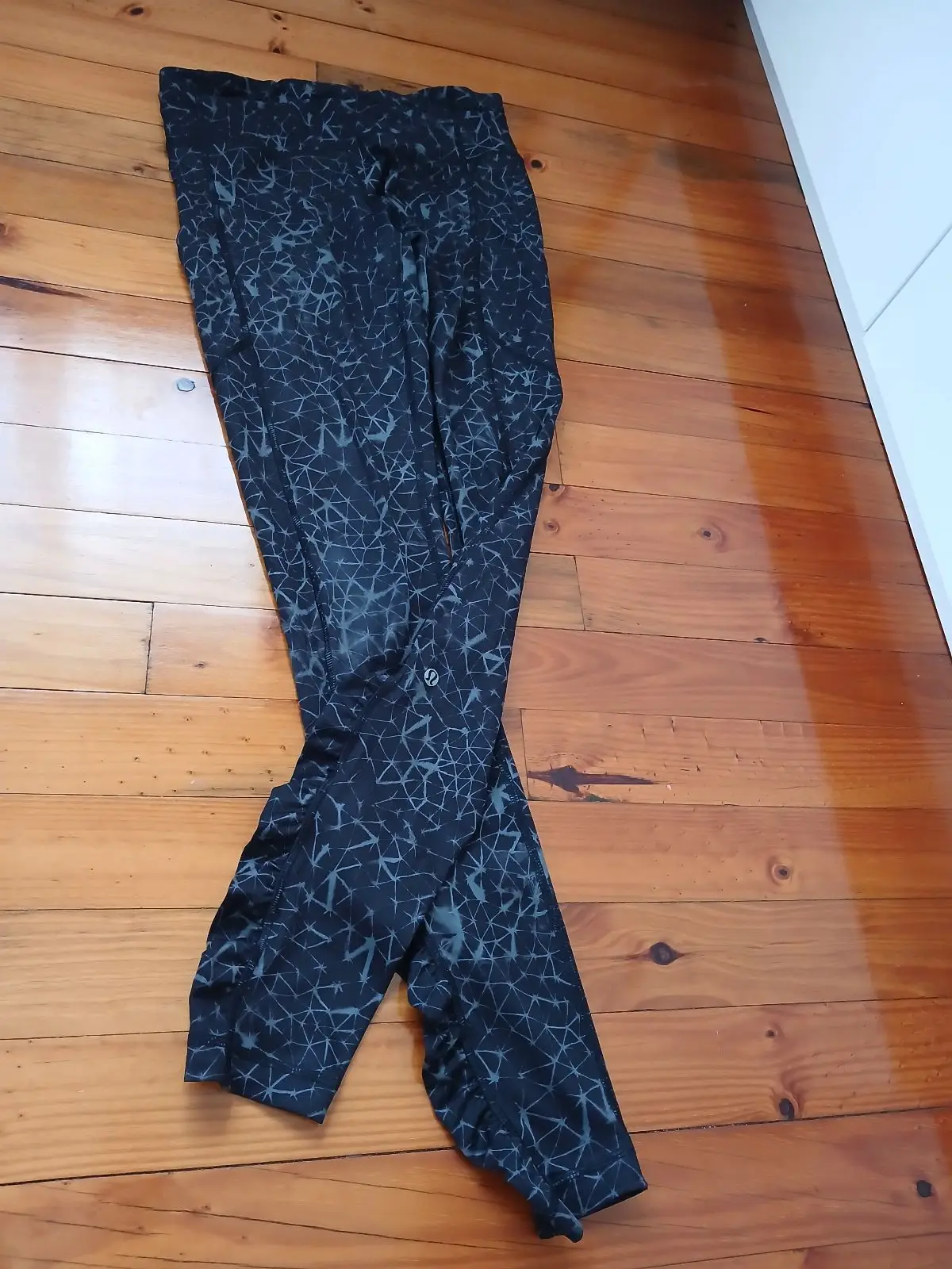 Lululemon Patterned Athletic Leggings Size 6