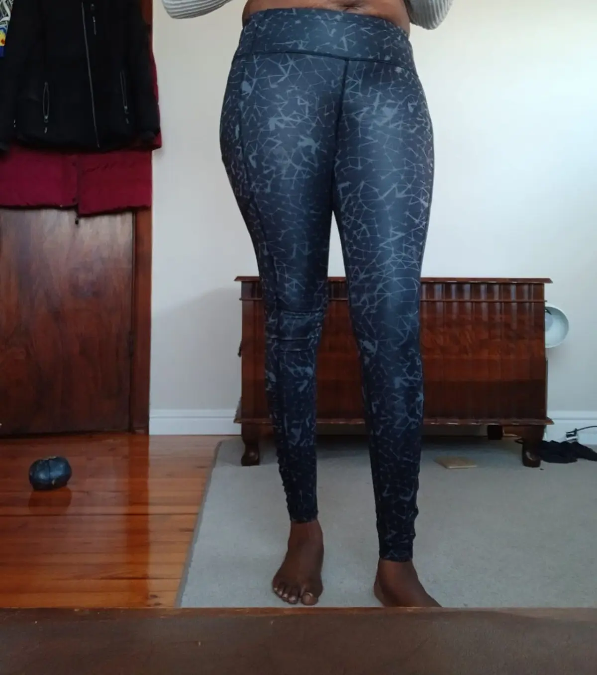 Lululemon Patterned Athletic Leggings Size 6