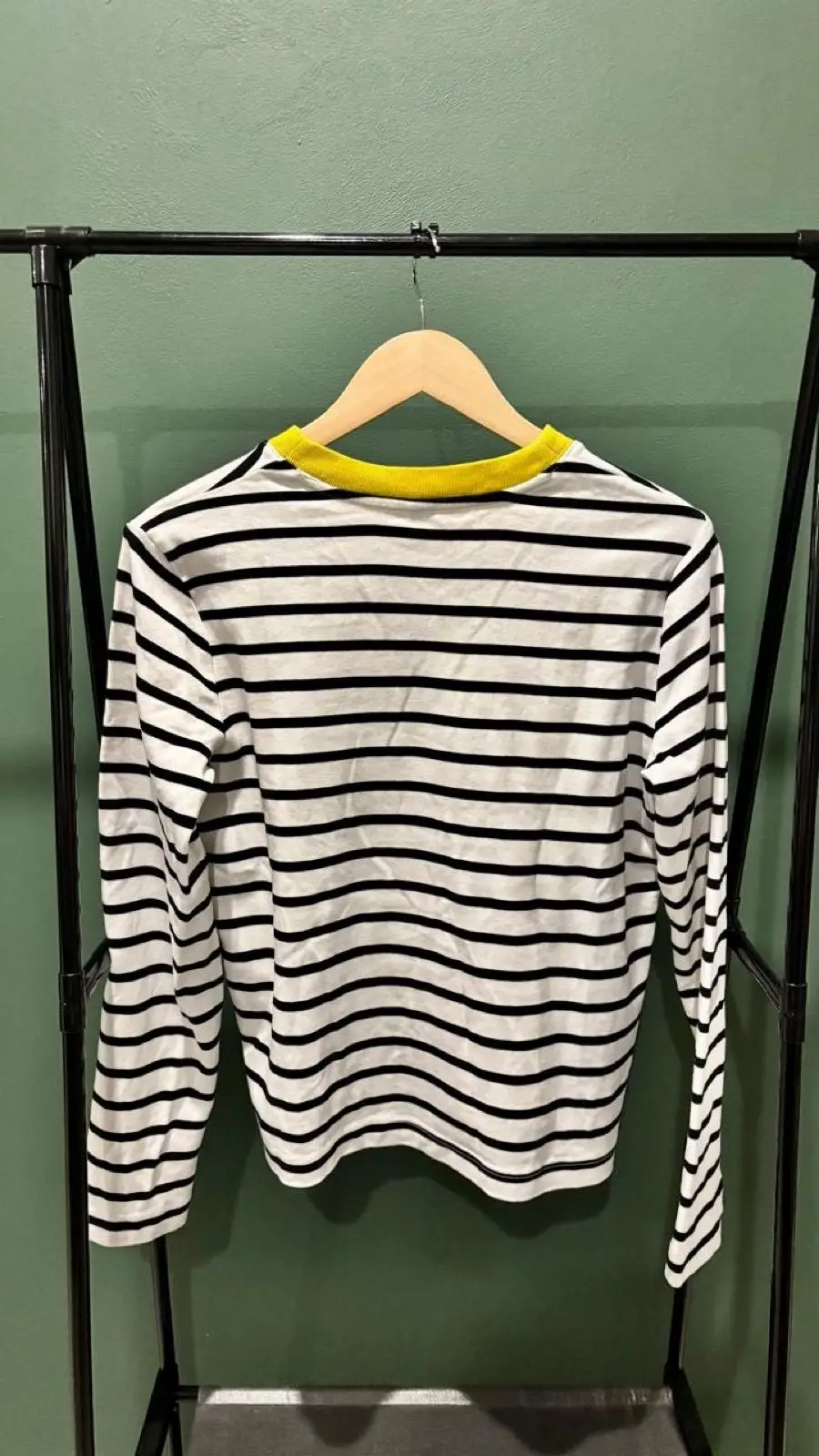 Black and White Striped Long Sleeve Top with Yellow Collar