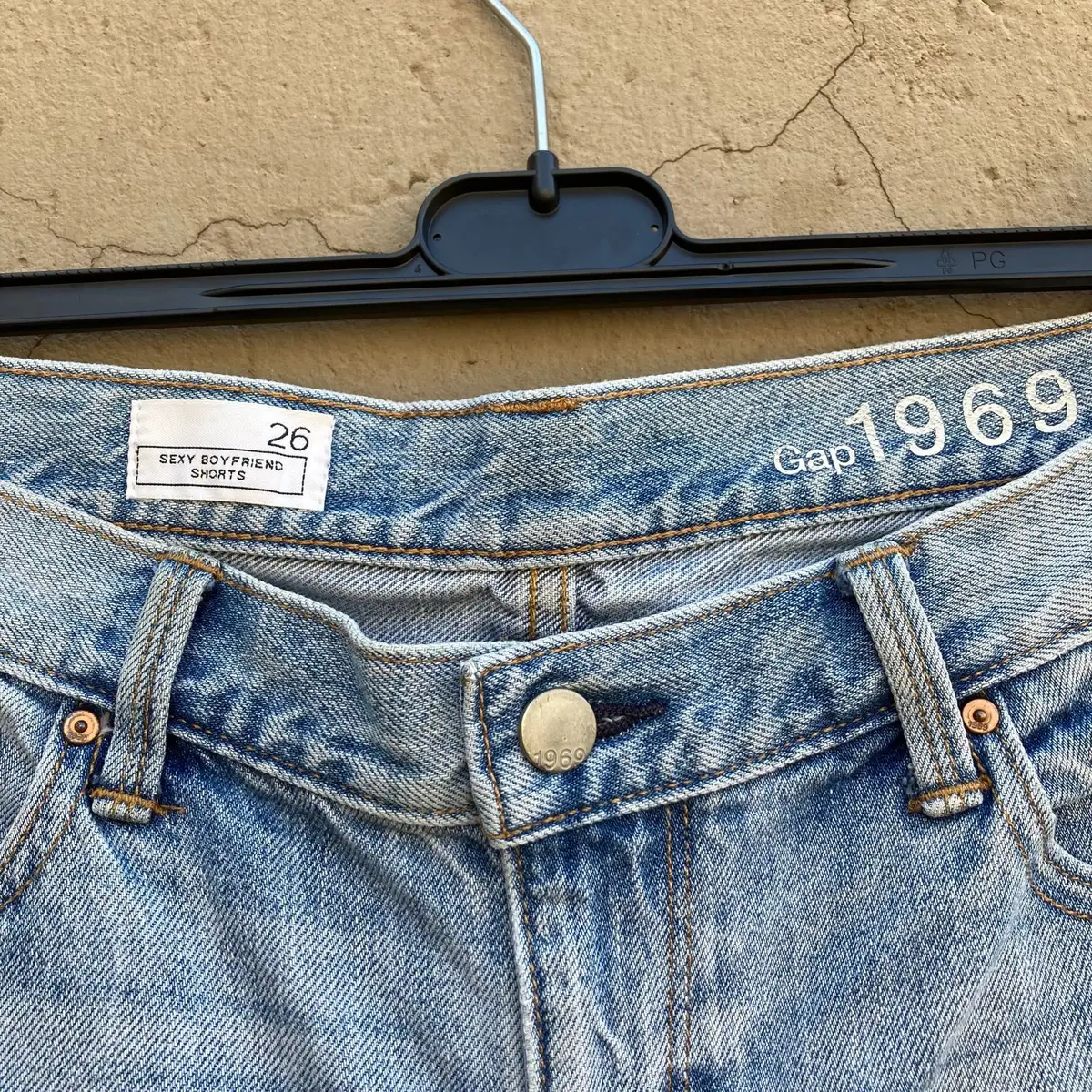Gap 1969 Sexy Boyfriend Denim Shorts Light Blue Size 26