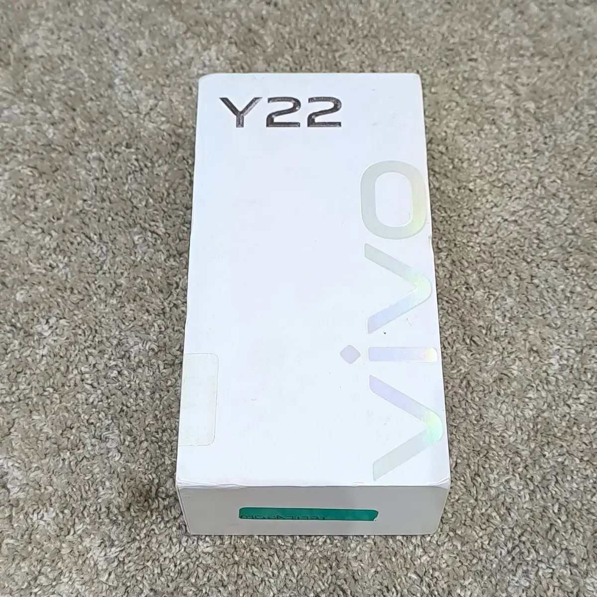 Vivo Y22 Smartphone Box