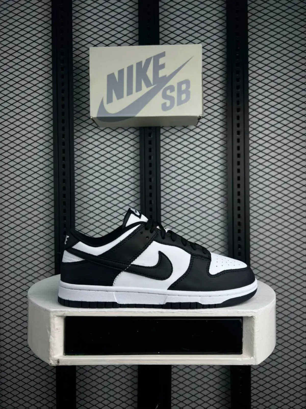 Nike Dunk Low Grey White