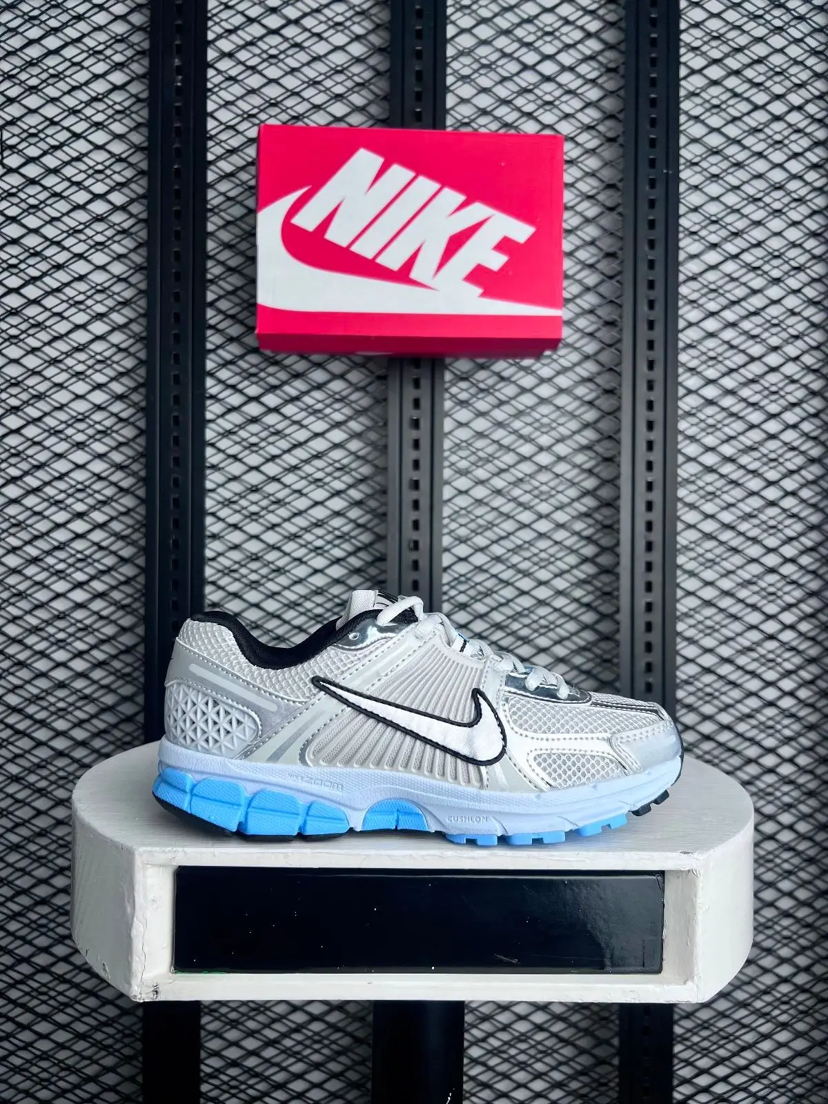 Nike Zoom Vomero 5 Metallic Silver Blue