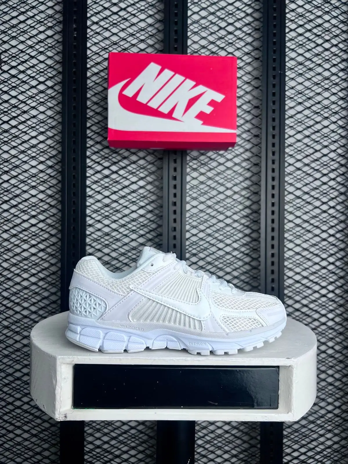 Nike Zoom Vomero 5 Metallic Silver Blue