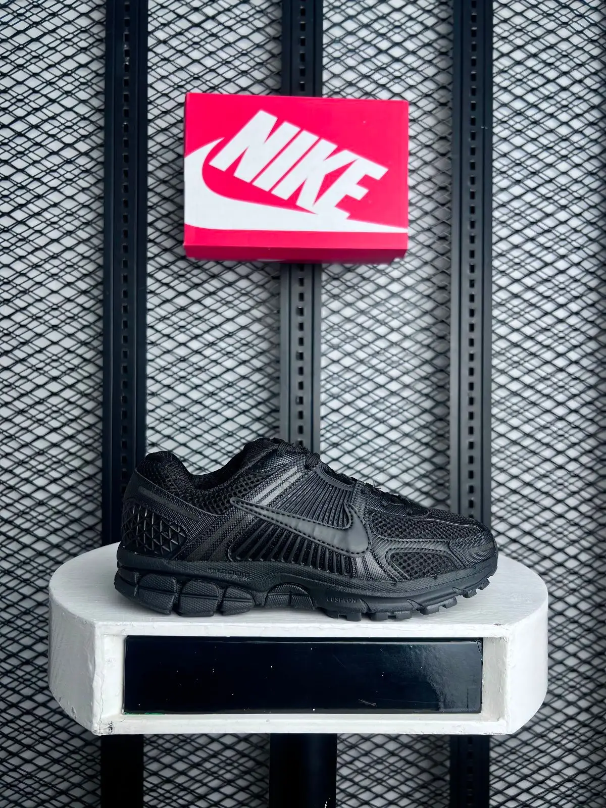 Nike Zoom Vomero 5 Metallic Silver Blue