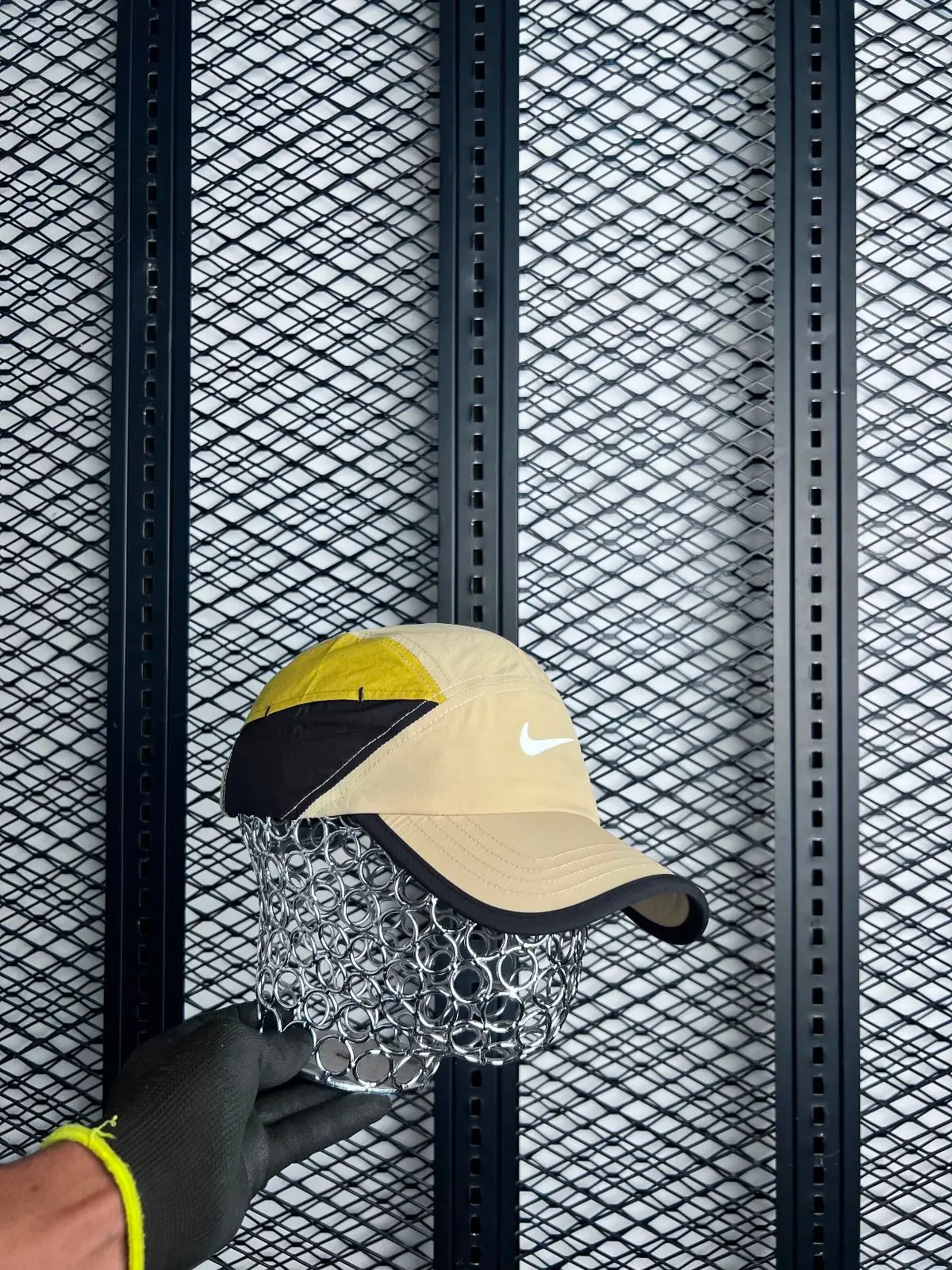 Nike Multi-Panel Running Cap Beige Yellow Black