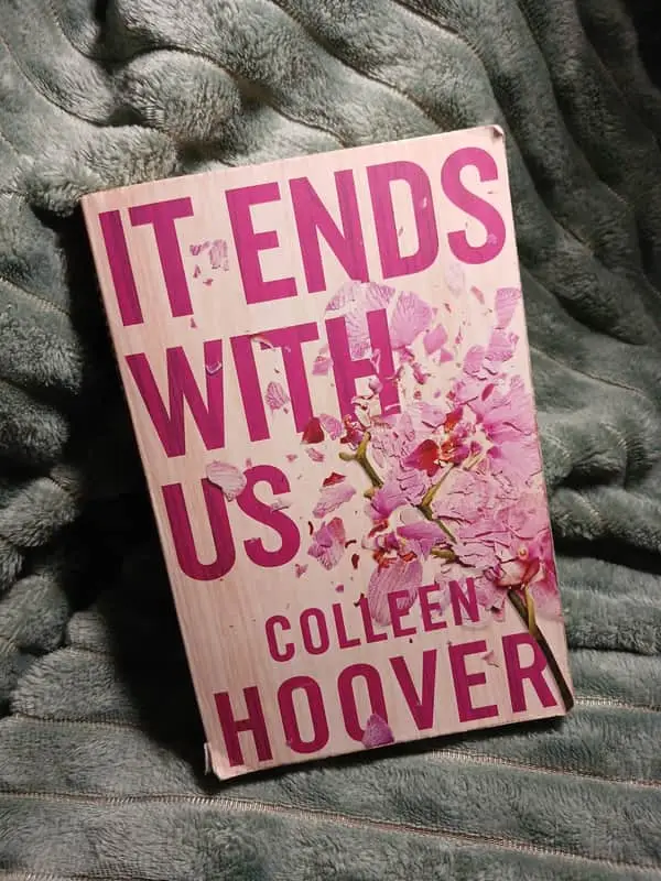 Classic Book "It ends with us"