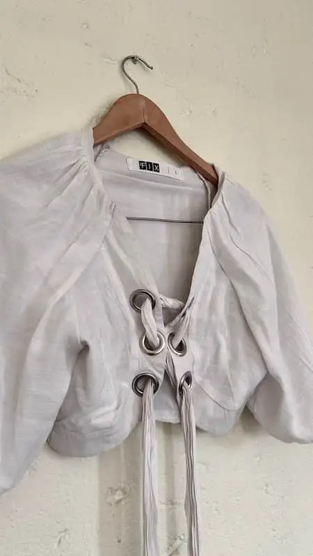 White Cropped Feminine Shirt