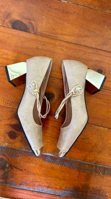Shein Vintage Chunky Heels With Gold & Creme Details, Dize 3 UK