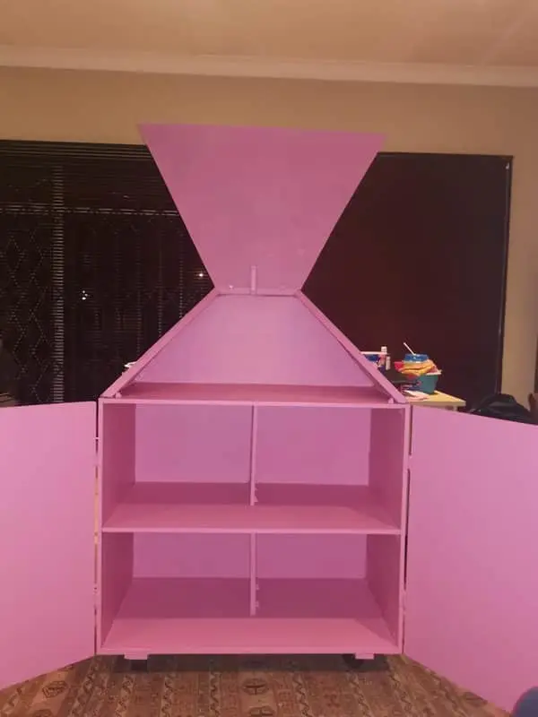 Homemade Pink Barbie dollhouse