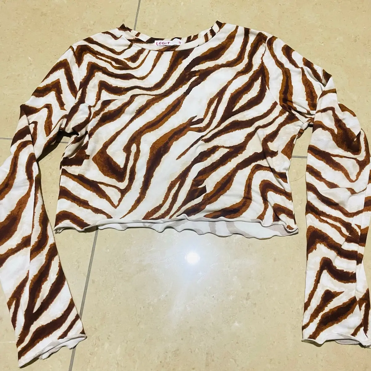 LEGiT Animal Print Long Sleeve Crop Top